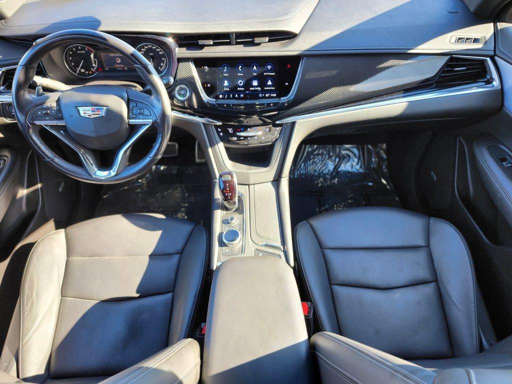 used 2024 Cadillac XT6 car, priced at $46,583