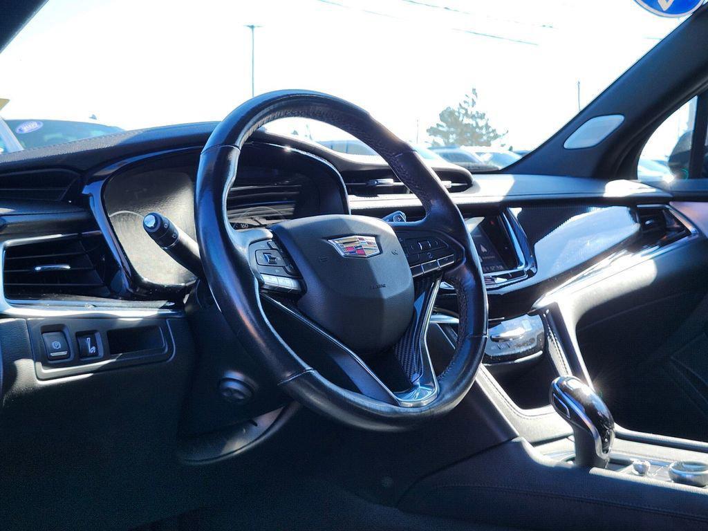 used 2024 Cadillac XT6 car, priced at $46,583
