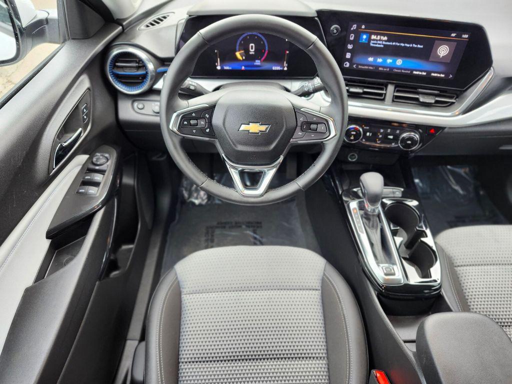 used 2025 Chevrolet Trax car, priced at $22,888