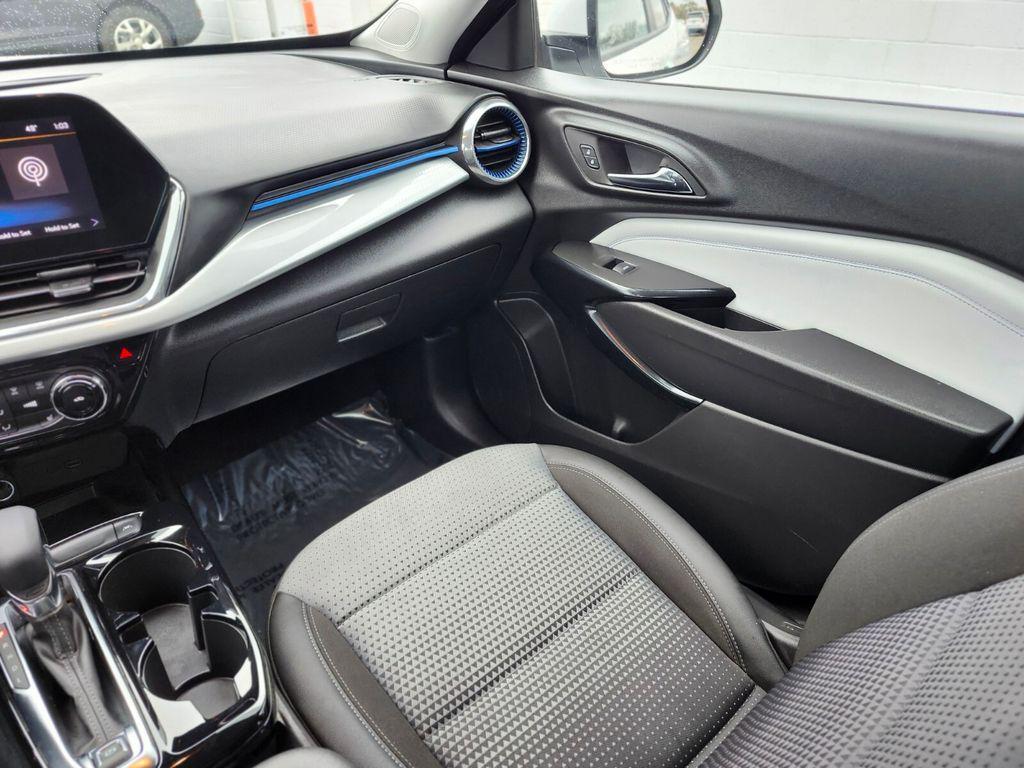 used 2025 Chevrolet Trax car, priced at $22,888