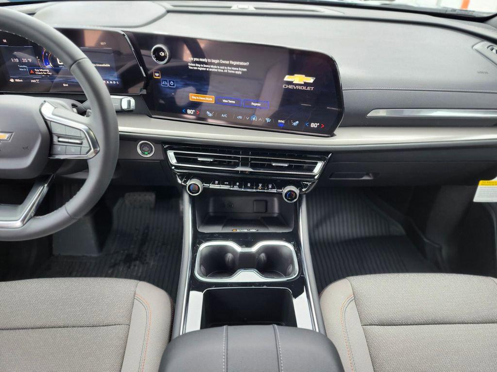 new 2026 Chevrolet Traverse car, priced at $46,535