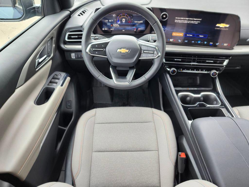 new 2026 Chevrolet Traverse car, priced at $46,535