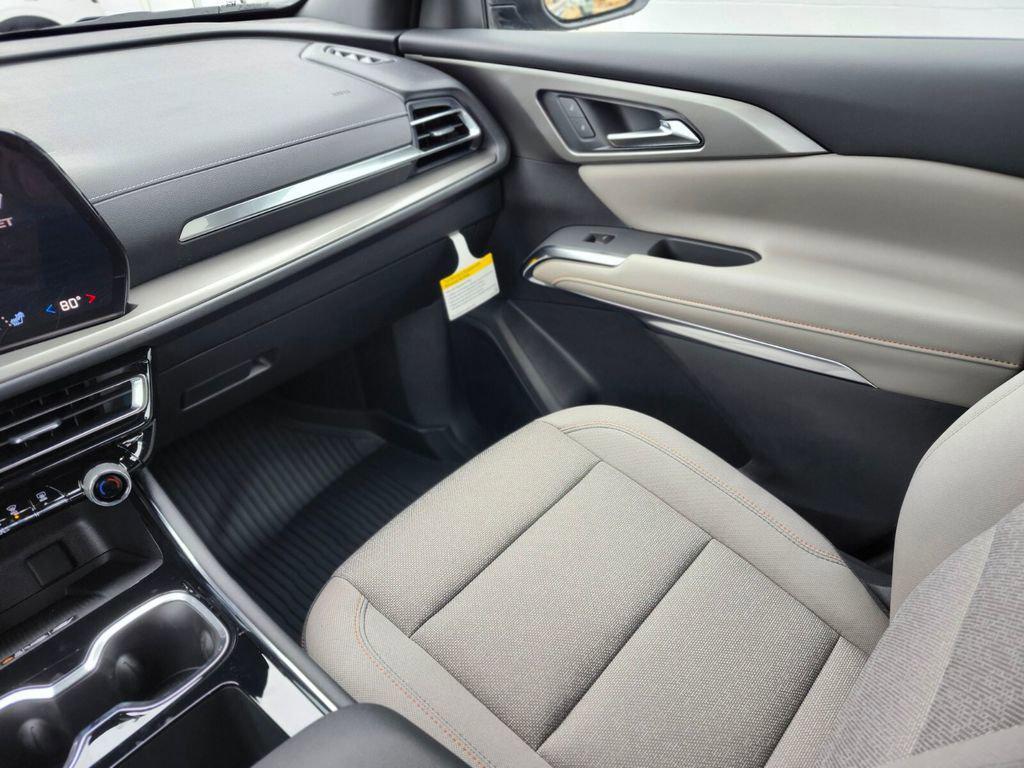 new 2026 Chevrolet Traverse car, priced at $46,535