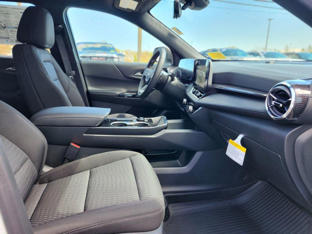 new 2026 Chevrolet Equinox car, priced at $31,649