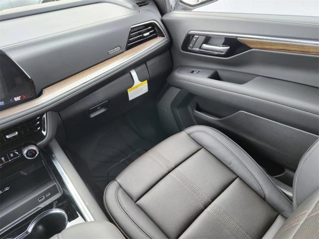 new 2026 Chevrolet Suburban car, priced at $100,095