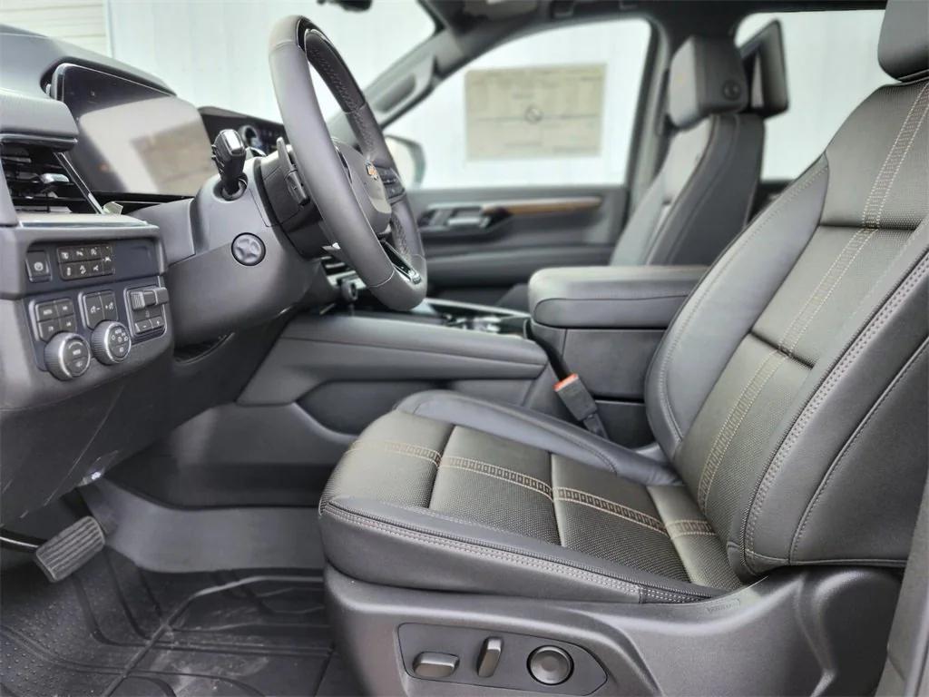 new 2026 Chevrolet Suburban car, priced at $100,095