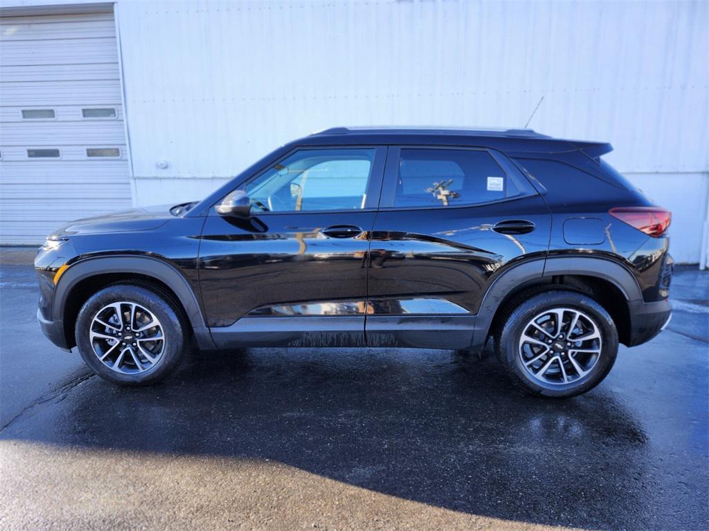 used 2025 Chevrolet TrailBlazer car, priced at $20,988
