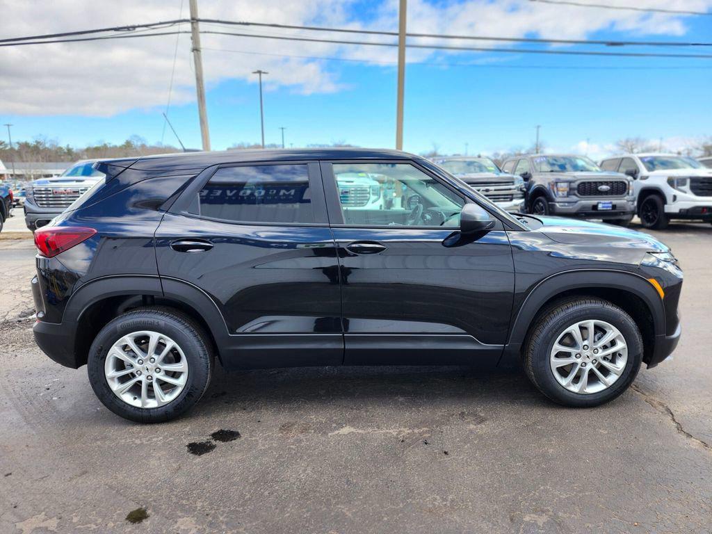 new 2026 Chevrolet TrailBlazer car, priced at $27,020