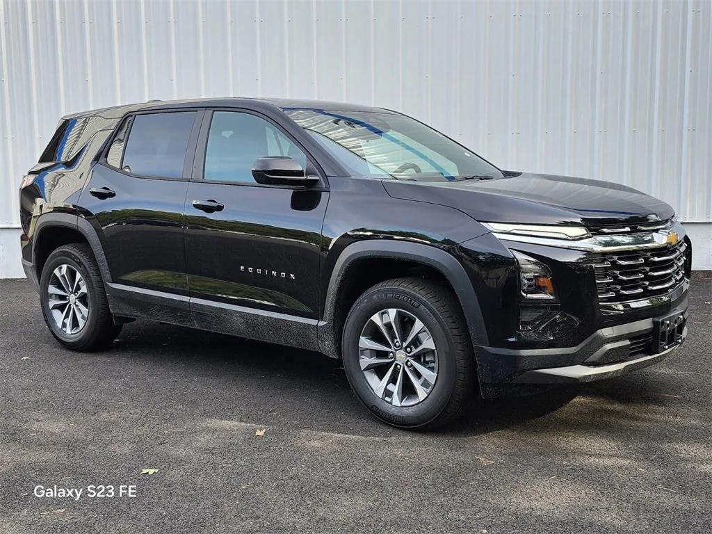 new 2026 Chevrolet Equinox car, priced at $32,155
