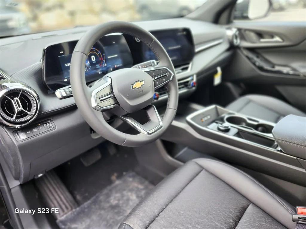 new 2026 Chevrolet Equinox car, priced at $32,155