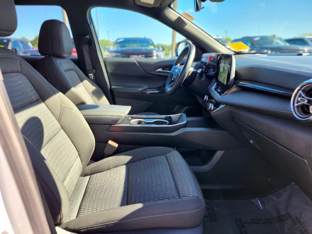 used 2025 Chevrolet Equinox car, priced at $26,122