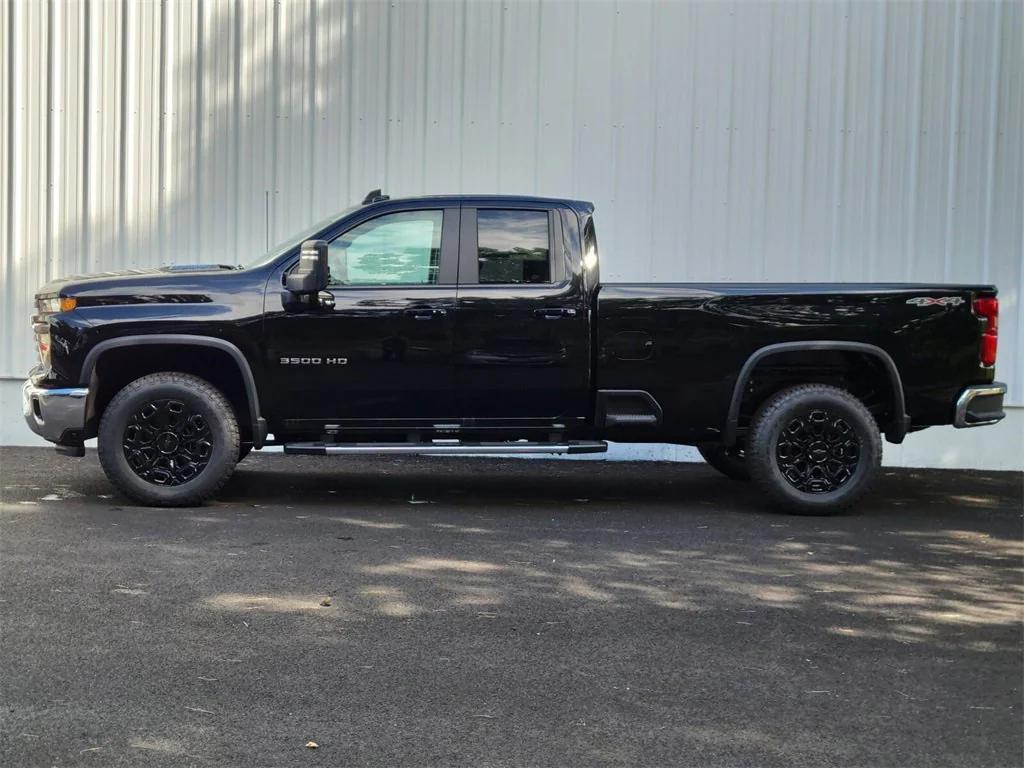 new 2025 Chevrolet Silverado 3500 car, priced at $72,675