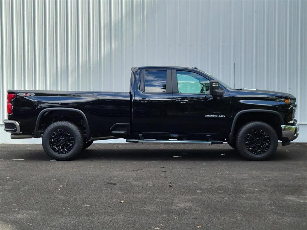 new 2025 Chevrolet Silverado 3500 car, priced at $72,675