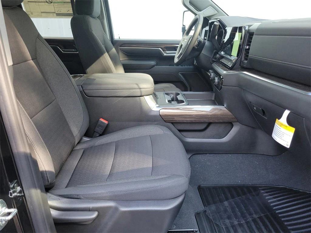 new 2025 Chevrolet Silverado 3500 car, priced at $72,675