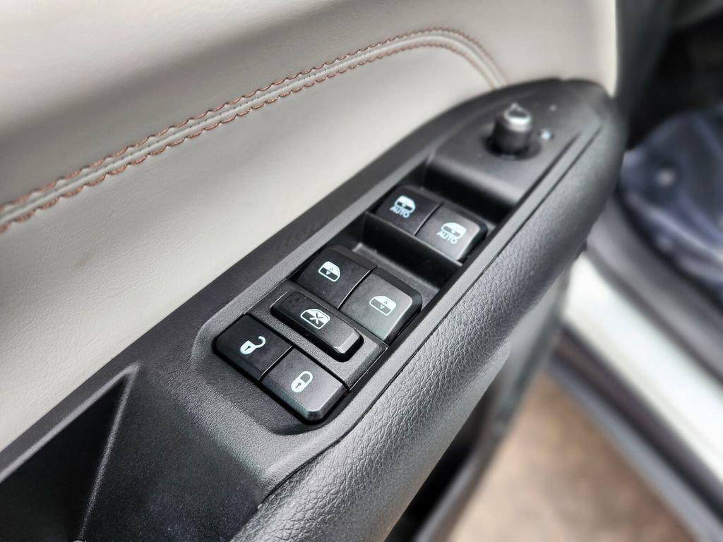 used 2022 Jeep Compass car, priced at $25,383