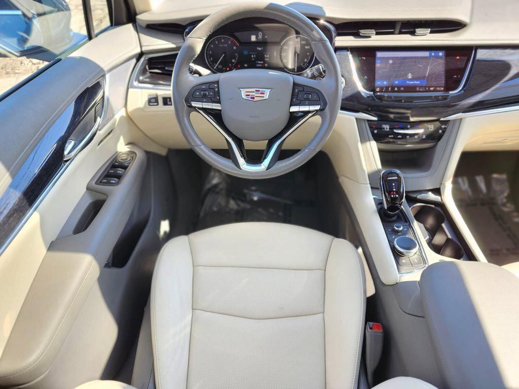 used 2024 Cadillac XT6 car, priced at $42,383