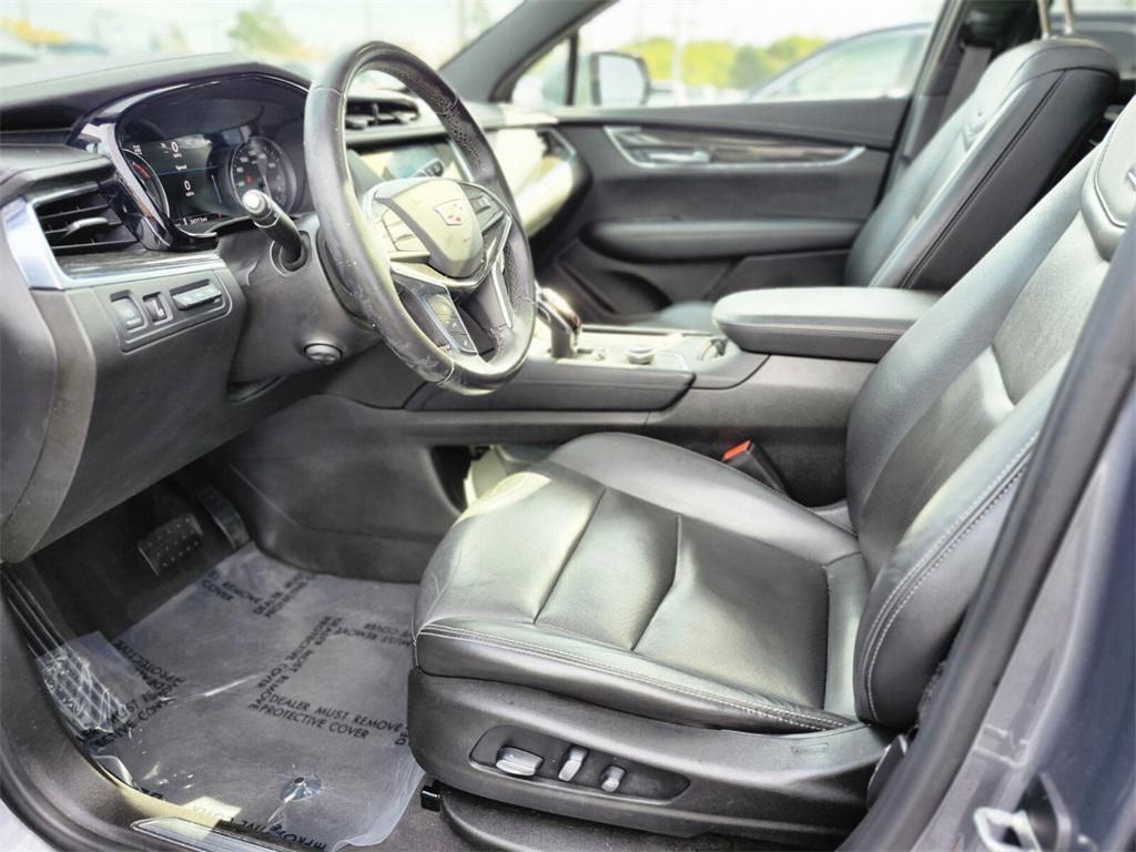 used 2021 Cadillac XT5 car, priced at $29,988