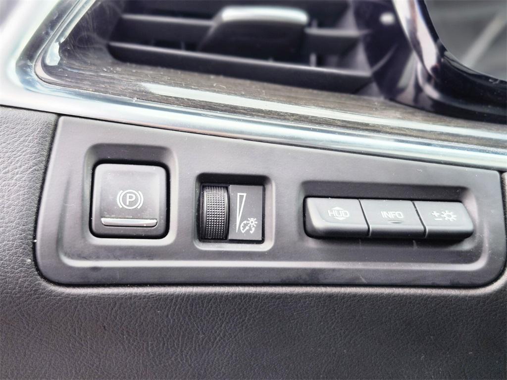 used 2021 Cadillac XT5 car, priced at $29,988