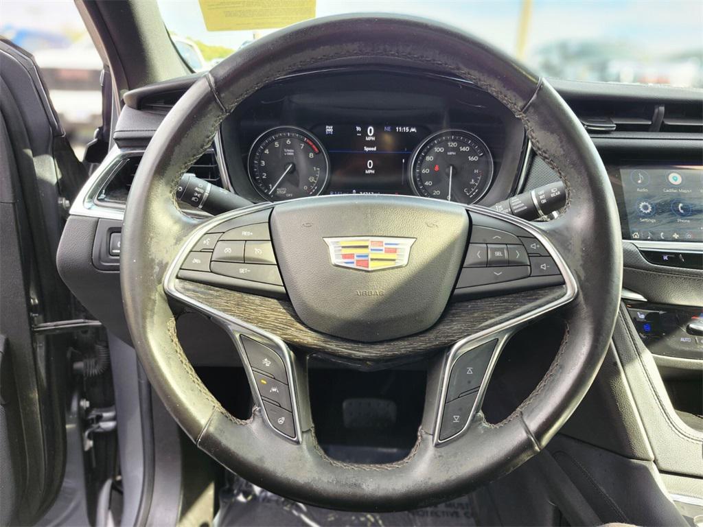used 2021 Cadillac XT5 car, priced at $29,988