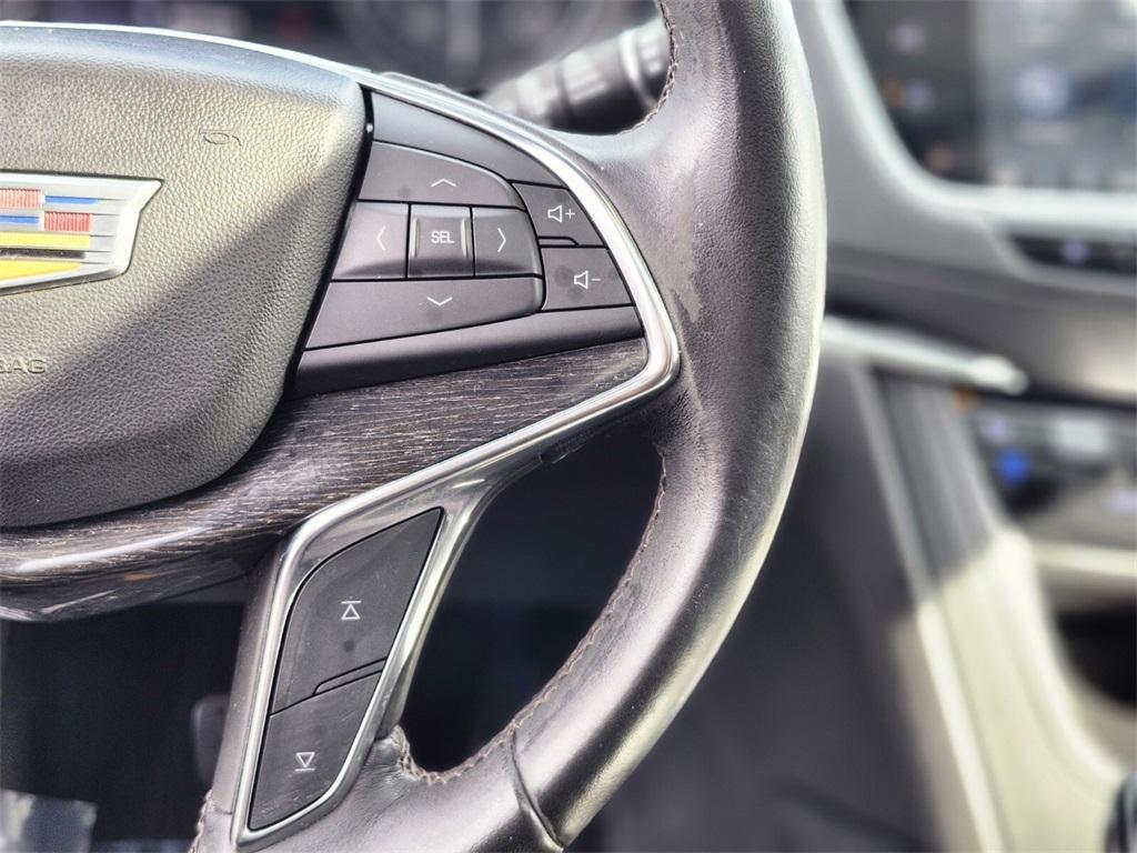 used 2021 Cadillac XT5 car, priced at $29,988