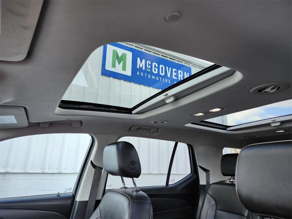 used 2021 Chevrolet Traverse car, priced at $23,988