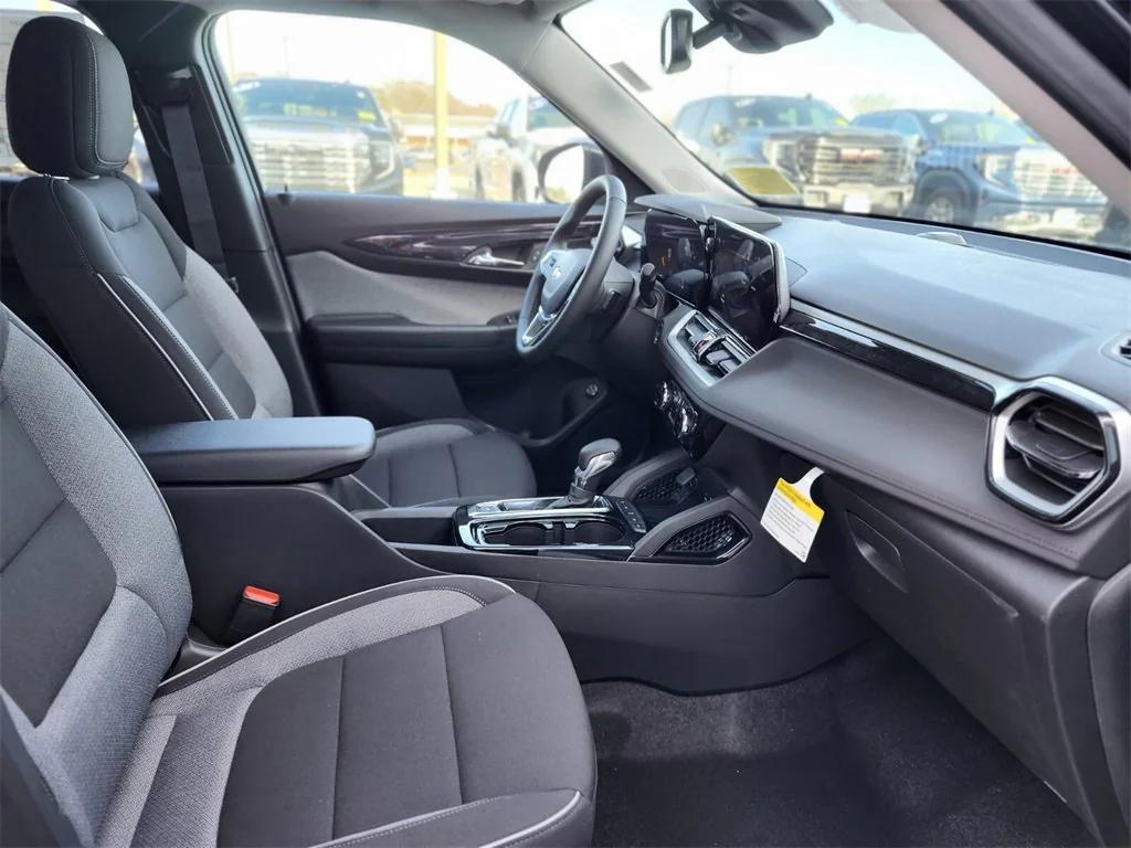 new 2026 Chevrolet TrailBlazer car, priced at $33,035