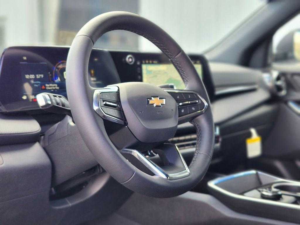 new 2026 Chevrolet Equinox car, priced at $30,704