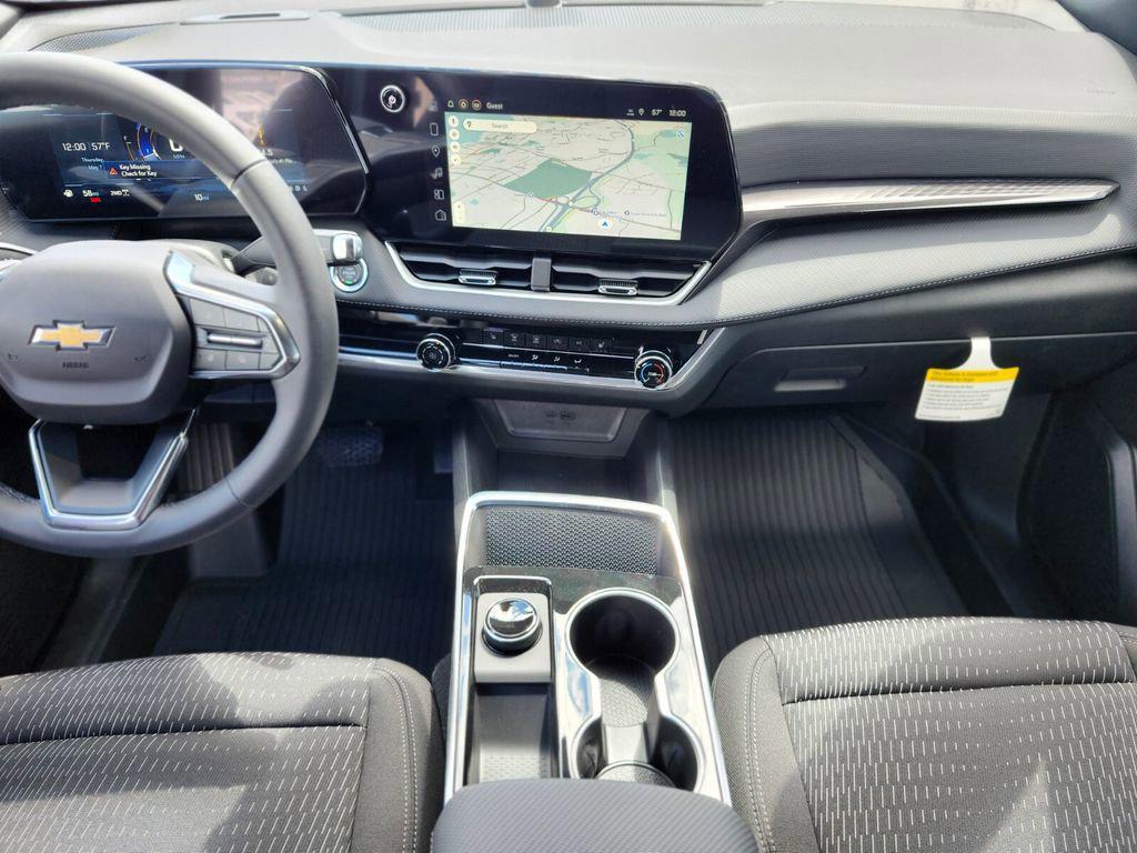 new 2026 Chevrolet Equinox car, priced at $30,704