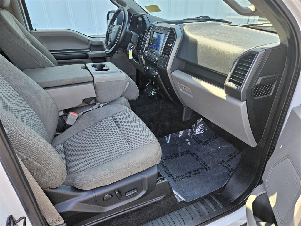 2019 Oxford White Ford F-150