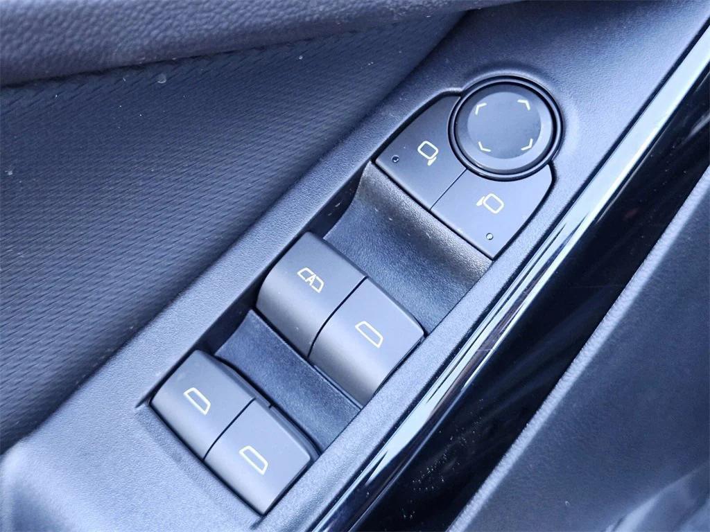 new 2026 Chevrolet Equinox car, priced at $34,030