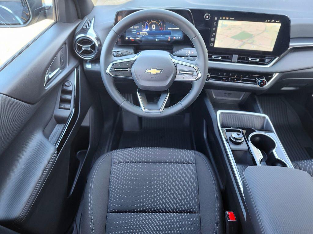 new 2026 Chevrolet Equinox car, priced at $30,704