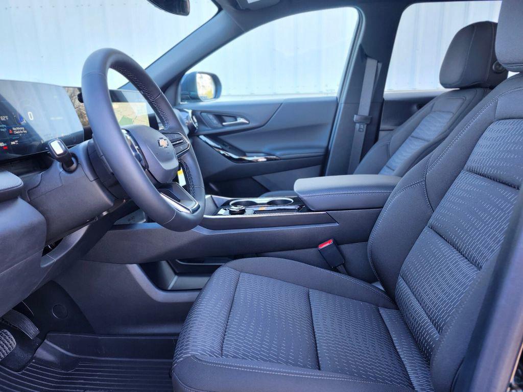 new 2026 Chevrolet Equinox car, priced at $30,704