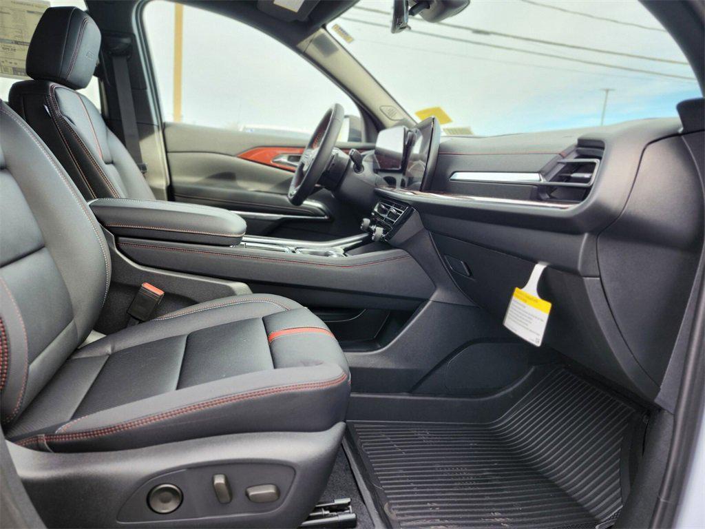 new 2026 Chevrolet Traverse car, priced at $61,684