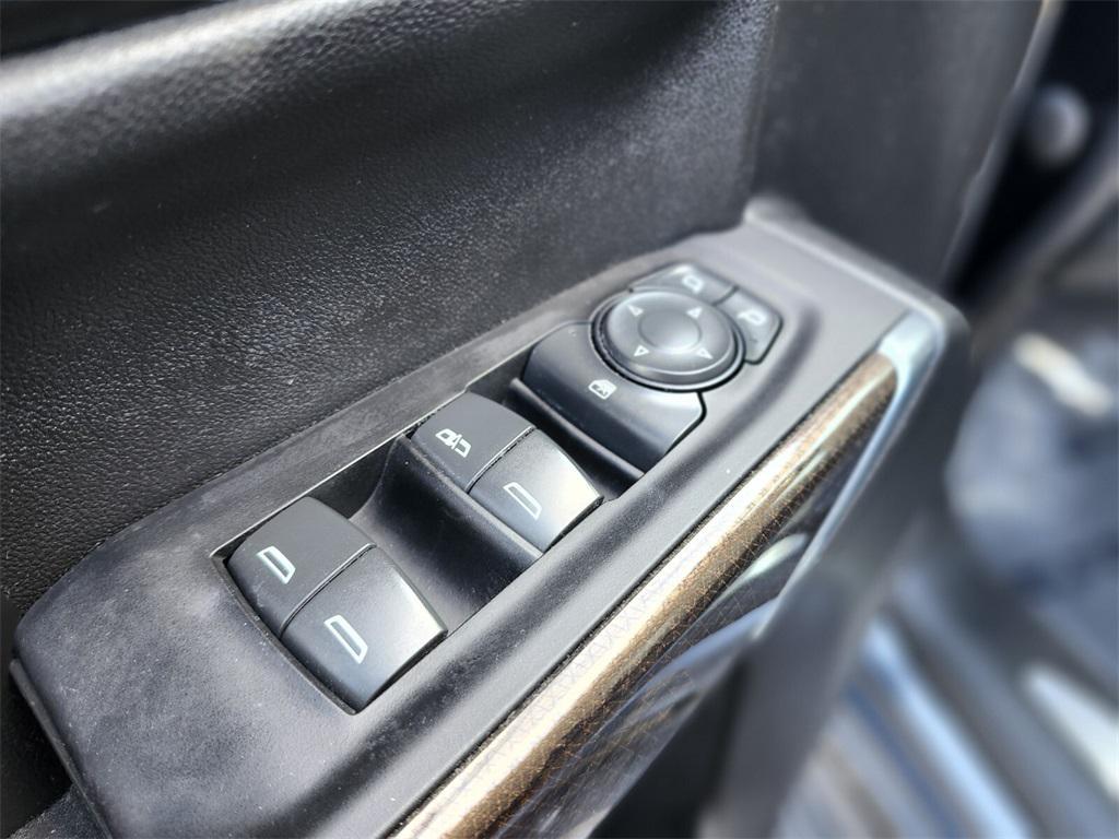 used 2021 Chevrolet Silverado 1500 car, priced at $26,988