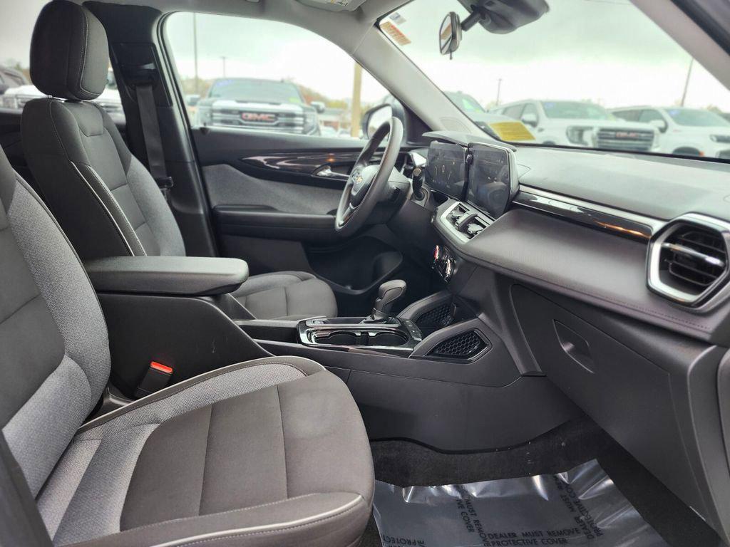 used 2024 Chevrolet TrailBlazer car, priced at $21,483