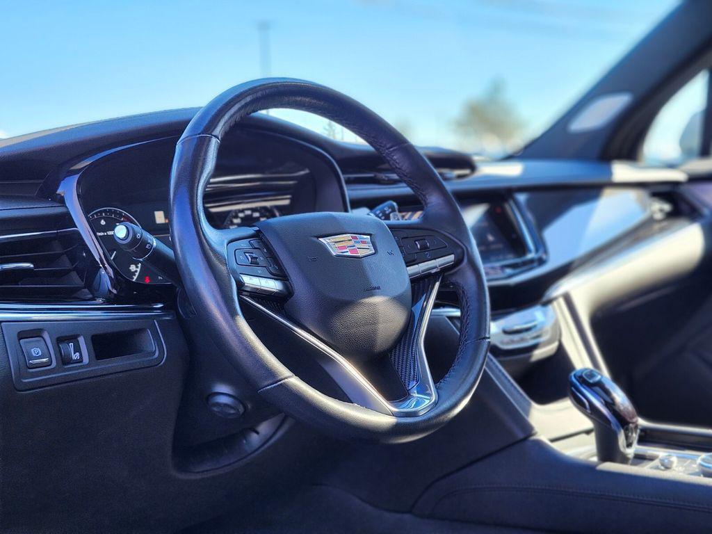 used 2024 Cadillac XT6 car, priced at $48,888