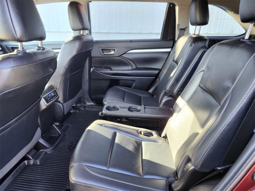 used 2019 Toyota Highlander car, priced at $24,388