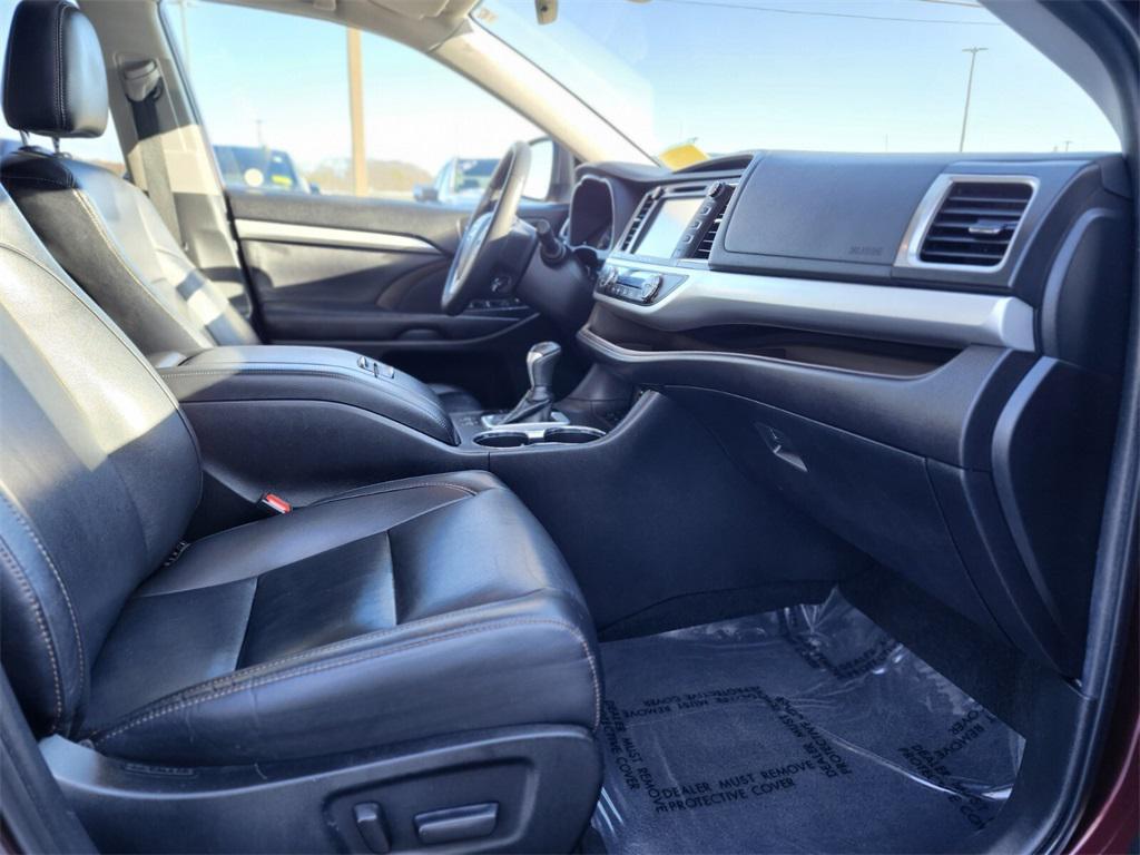 used 2019 Toyota Highlander car, priced at $24,388
