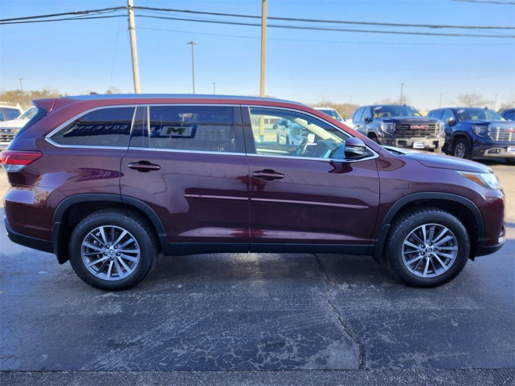 used 2019 Toyota Highlander car, priced at $24,388