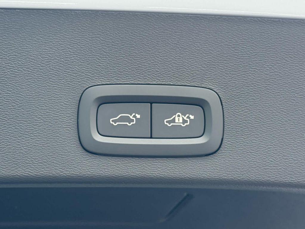 new 2026 Volvo XC40 car, priced at $50,150