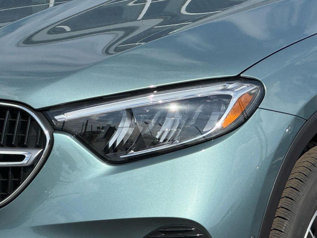 new 2026 Mercedes-Benz GLC 300 car, priced at $55,185