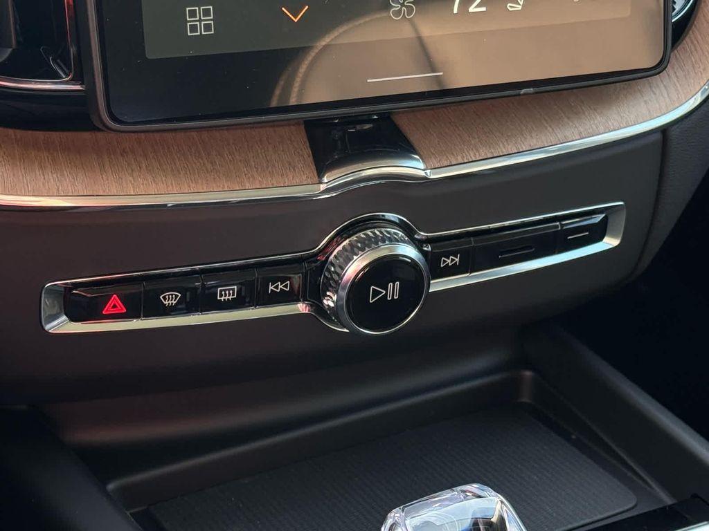 new 2026 Volvo XC60 car, priced at $64,150