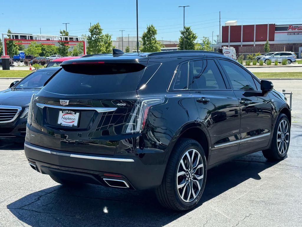 used 2023 Cadillac XT5 car, priced at $36,991
