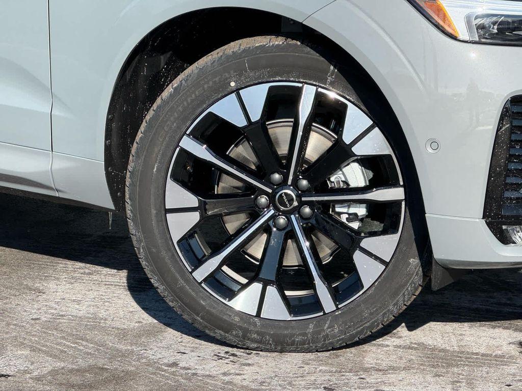 new 2026 Volvo XC60 car, priced at $58,015