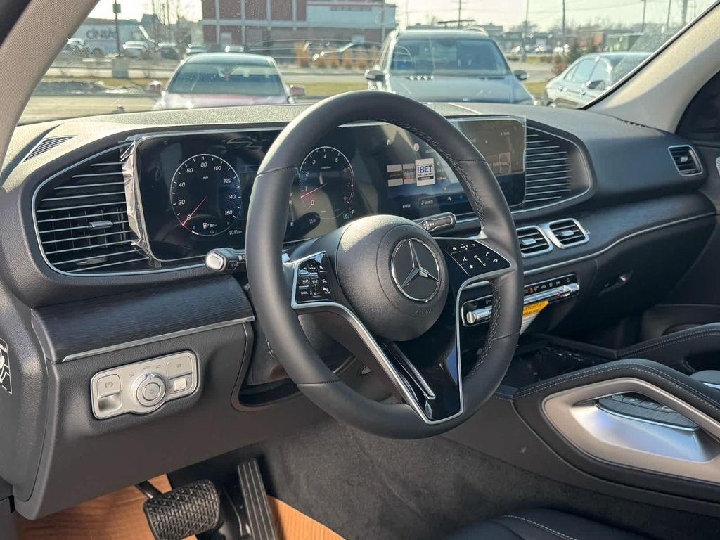 new 2026 Mercedes-Benz GLE 450 car, priced at $81,595