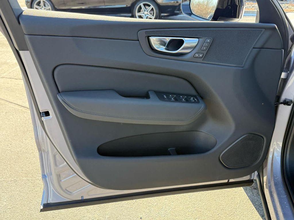 new 2026 Volvo XC60 car, priced at $58,105