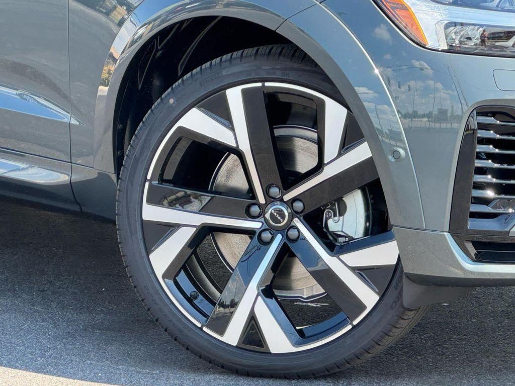 new 2026 Volvo XC60 Plug-In Hybrid car, priced at $79,310