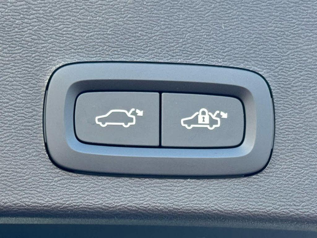 new 2026 Volvo XC40 car, priced at $53,975