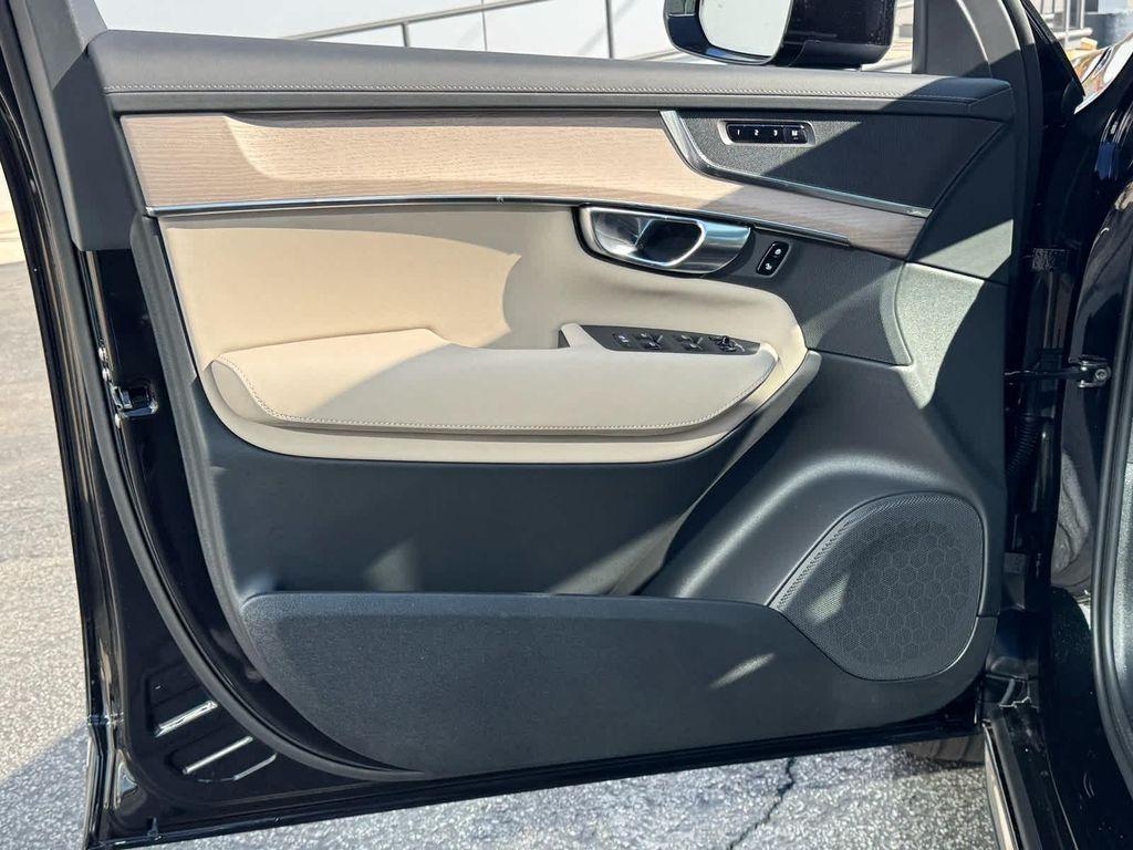 new 2026 Volvo XC90 car, priced at $67,445