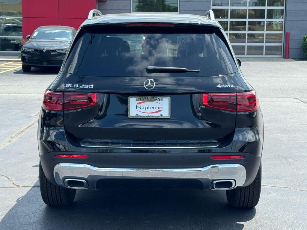 new 2025 Mercedes-Benz GLB 250 car, priced at $42,995